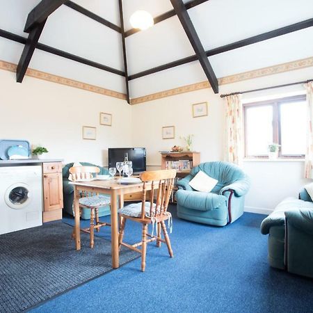 Sharlands Farm Holiday Cottages Bude Extérieur photo