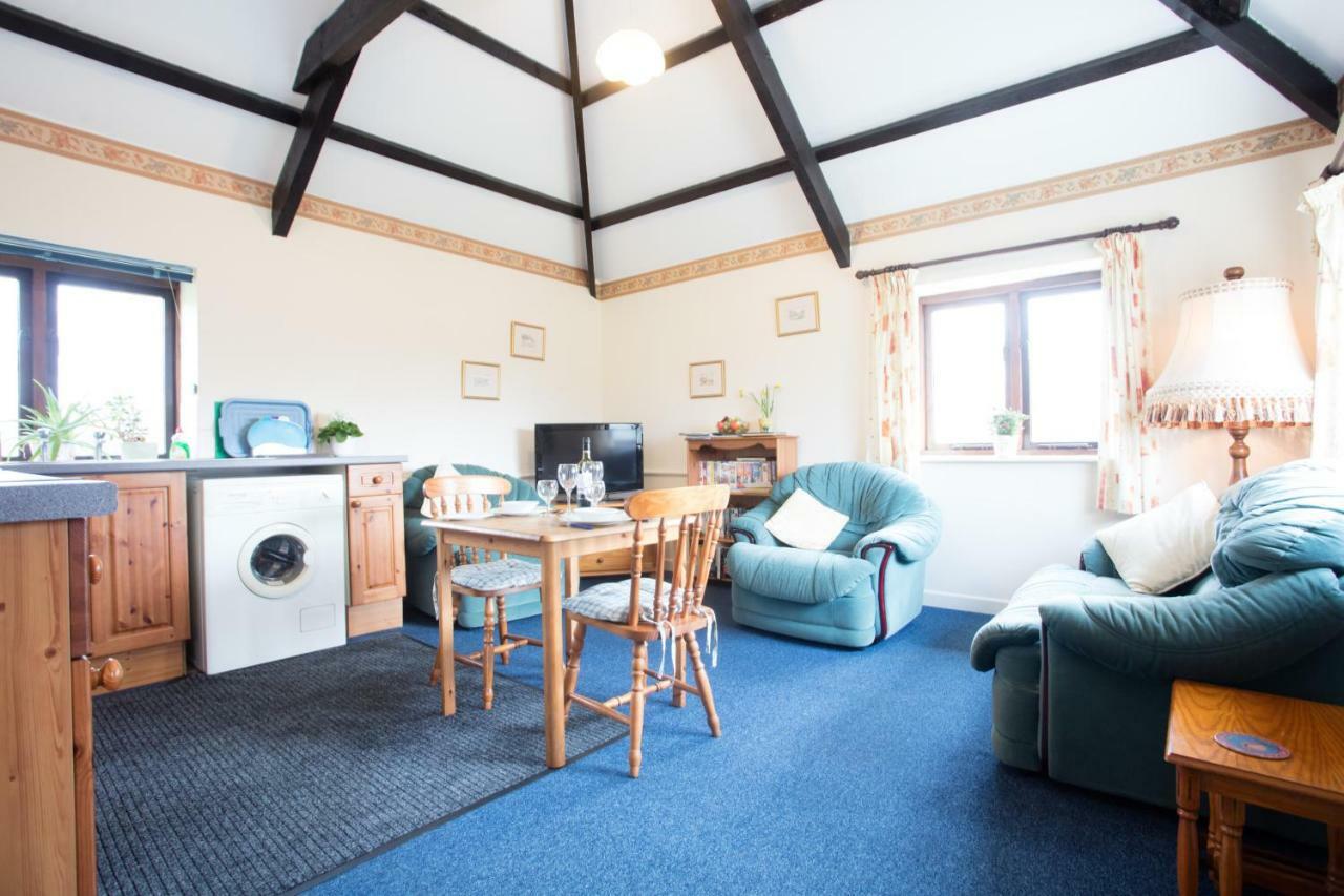 Sharlands Farm Holiday Cottages Bude Extérieur photo
