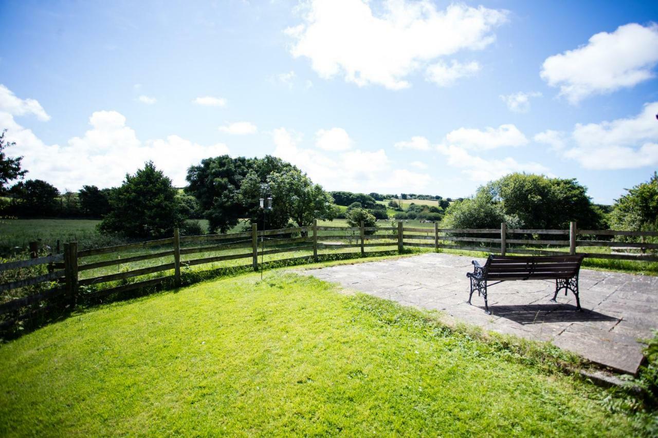 Sharlands Farm Holiday Cottages Bude Extérieur photo
