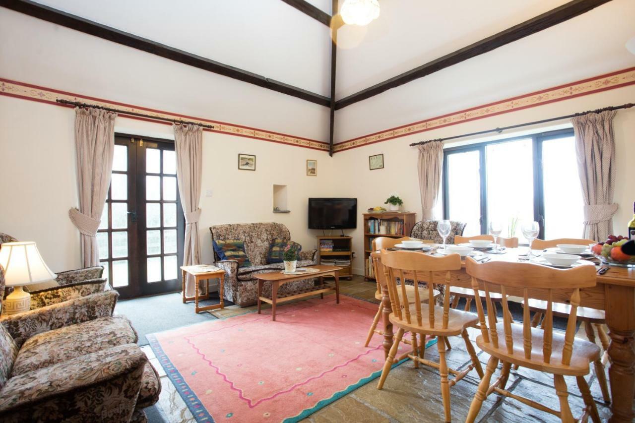 Sharlands Farm Holiday Cottages Bude Extérieur photo