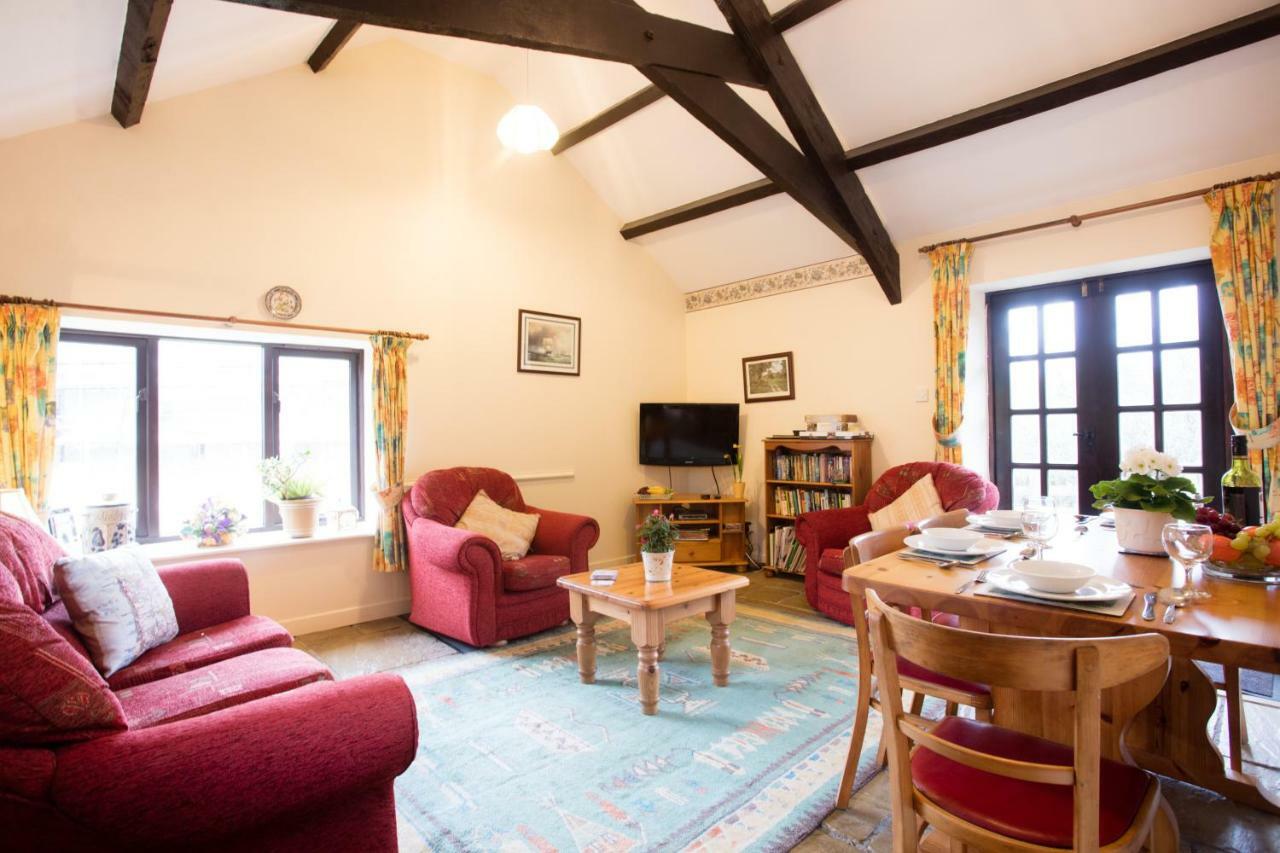 Sharlands Farm Holiday Cottages Bude Extérieur photo